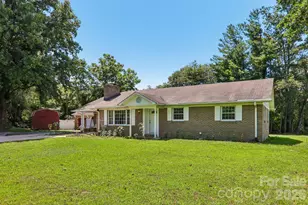 1153 Airport Rd, Flat Rock, NC 28731 - Photo 2