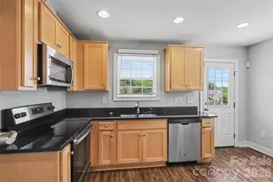6555 Wedron Ct, Charlotte, NC 28216 - Photo 12