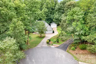 135 Pinecroft Ct, Troutman, NC 28166 - Photo 8
