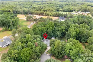 135 Pinecroft Ct, Troutman, NC 28166 - Photo 10