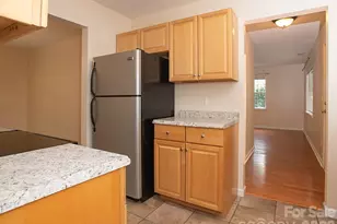 17 Pinecrest Dr, Asheville, NC 28803 - Photo 14