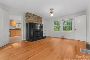 1705 Willow Rd, Hendersonville, NC 28739 - Photo 10