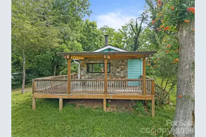 1705 Willow Road, Hendersonville, NC 28739 - Photo 2