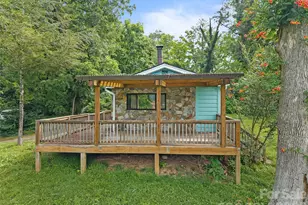 1705 Willow Rd, Hendersonville, NC 28739 - Photo 2