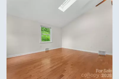 1705 Willow Road, Hendersonville, NC 28739 - Photo 8