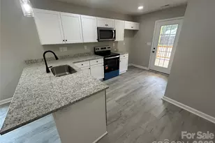 6 Wray St, York, SC 29745 - Photo 14
