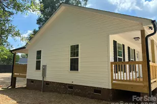 8 Wray St, York, SC 29745 - Photo 2