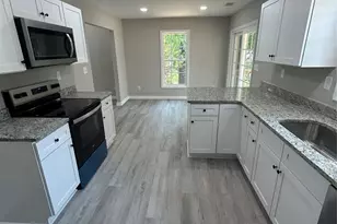 8 Wray St, York, SC 29745 - Photo 10