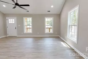 8 Wray St, York, SC 29745 - Photo 8