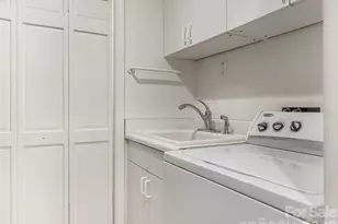 325 Stratfordshire Dr, Matthews, NC 28105 - Photo 26