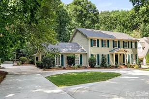325 Stratfordshire Dr, Matthews, NC 28105 - Photo 2