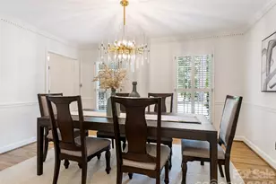 325 Stratfordshire Dr, Matthews, NC 28105 - Photo 8