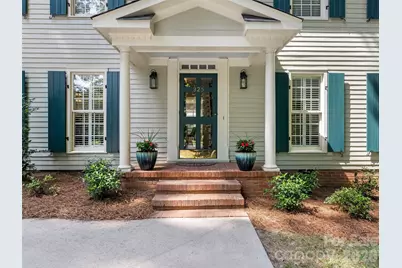 325 Stratfordshire Drive, Matthews, NC 28105 - Photo 4