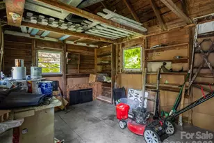 112 Resort St, Hendersonville, NC 28792 - Photo 38