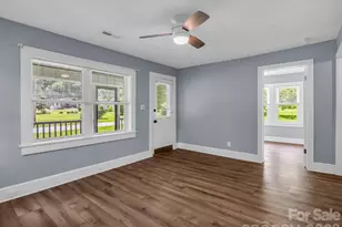112 Resort St, Hendersonville, NC 28792 - Photo 14