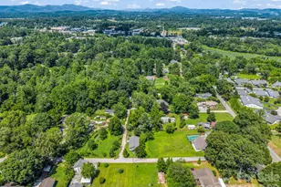 112 Resort St, Hendersonville, NC 28792 - Photo 40