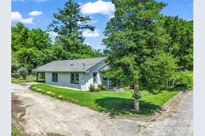 112 Resort Street #6, Hendersonville, NC 28792 - Photo 6
