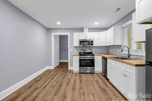 112 Resort St, Hendersonville, NC 28792 - Photo 16