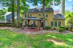 4131 Beauvista Dr, Charlotte, NC 28269 - Photo 36