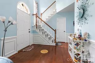 4131 Beauvista Dr, Charlotte, NC 28269 - Photo 4