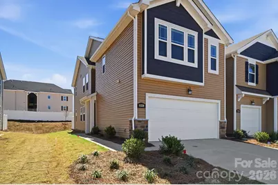 5204 Wyes Oak Lane, Charlotte, NC 28269 - Photo 1