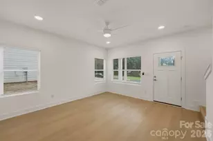 9330 Horseshoe Bend Dr, Charlotte, NC 28215 - Photo 6