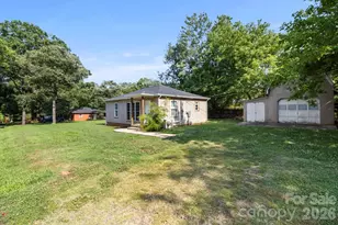 2224 Catawba Heights, Lincolnton, NC 28092 - Photo 8