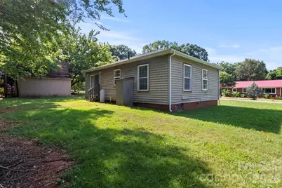 2224 Catawba Heights, Lincolnton, NC 28092 - Photo 6
