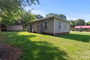 2224 Catawba Heights, Lincolnton, NC 28092 - Photo 6