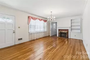 3836 York St, Sharon, SC 29742 - Photo 6