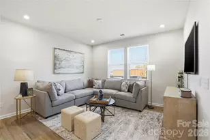 5205 Wyes Oak Ln, Charlotte, NC 28269 - Photo 10