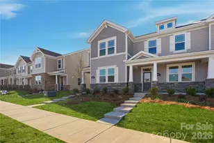 5205 Wyes Oak Ln, Charlotte, NC 28269 - Photo 1