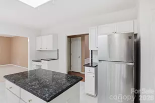 7533 Lady Bank Dr, Charlotte, NC 28269 - Photo 14