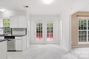 7533 Lady Bank Dr, Charlotte, NC 28269 - Photo 16