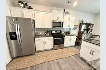 5120 Briscoe Drive, Charlotte, NC 28214 - Photo 8