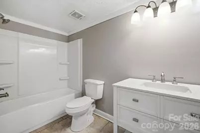 1050 21st Avenue NW #6, Hickory, NC 28601 - Photo 18
