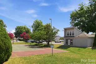 1050 21st Ave NW, Hickory, NC 28601 - Photo 36