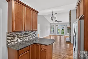 35 Copper Ct, Hendersonville, NC 28792 - Photo 8
