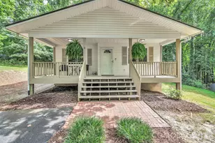 18 McTindal Cir, Asheville, NC 28803 - Photo 1