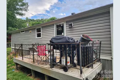 345 Hyatt Street, Waynesville, NC 28786 - Photo 14