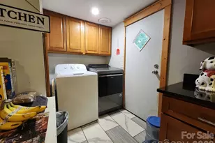 345 Hyatt St, Waynesville, NC 28786 - Photo 6