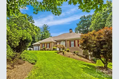 200 Teaberry Lane, Hendersonville, NC 28739 - Photo 4
