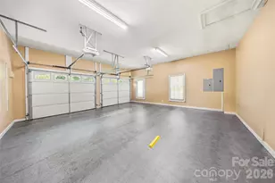 200 Teaberry Ln, Hendersonville, NC 28739 - Photo 32