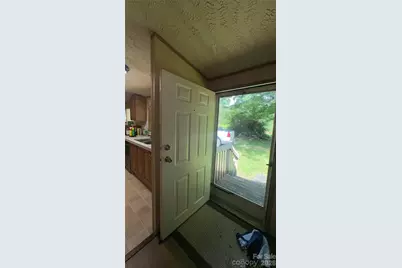 294 E Lester Lane, Hendersonville, NC 28739 - Photo 6