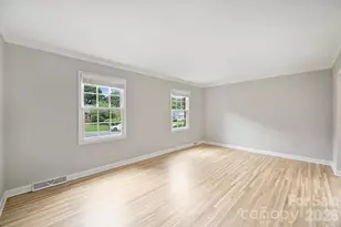4307 Glenfall Ave, Charlotte, NC 28210 - Photo 4
