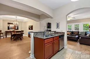 40 Hyannis Dr, Asheville, NC 28804 - Photo 20