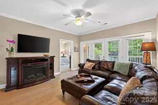 40 Hyannis Dr, Asheville, NC 28804 - Photo 24
