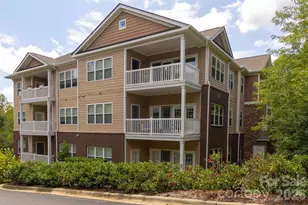 40 Hyannis Dr, Asheville, NC 28804 - Photo 2
