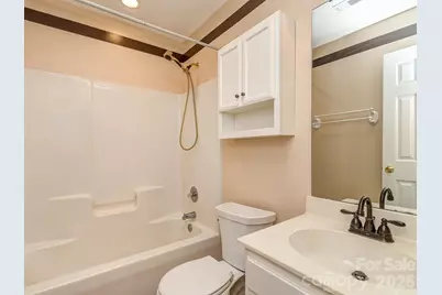 13050 Planters Row Drive, Charlotte, NC 28278 - Photo 20