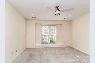 13050 Planters Row Drive, Charlotte, NC 28278 - Photo 12